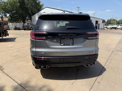 New 2026 GMC Acadia Denali Ultimate w/ LPO, Floor Liner Package AWD/4WD image 32