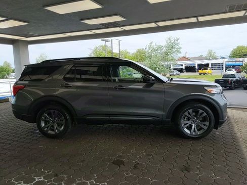 Used 2023 Ford Explorer XLT w/ Equipment Group 202A AWD/4WD image 5