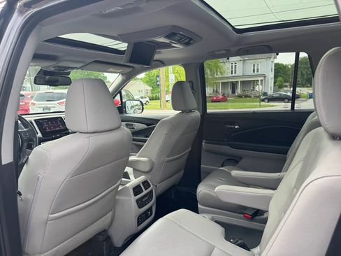 Used 2017 Honda Pilot Elite image 26