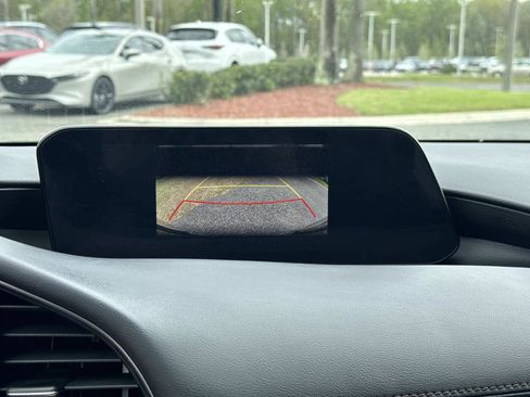 Used 2022 MAZDA MAZDA3 s image 28
