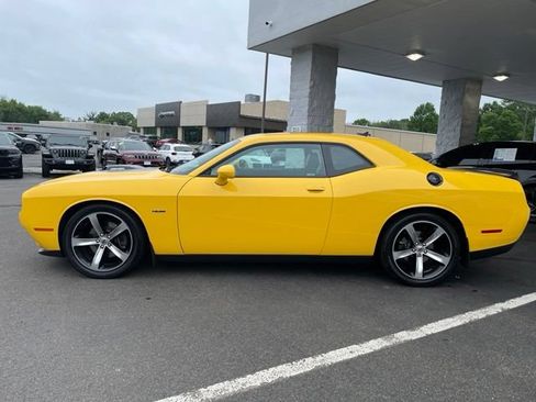 Used 2017 Dodge Challenger R/T Plus RWD image 5