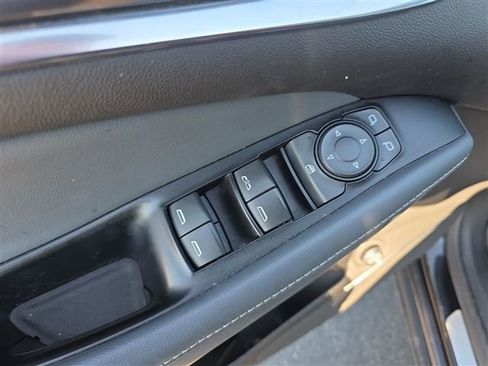 Certified 2023 Buick Enclave Essence w/ Experience Buick Package AWD/4WD image 17