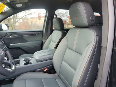 Used 2024 GMC Acadia AT4 AWD/4WD image 18