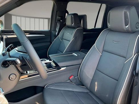 New 2026 Cadillac Escalade ESV Sport w/ Touring Package AWD/4WD image 9