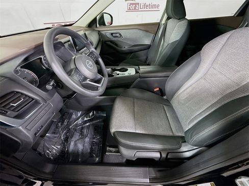 Certified 2021 Nissan Rogue S image 24