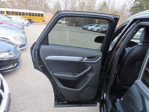 Used 2018 Audi Q3 2.0T Premium w/ Convenience Package image 10