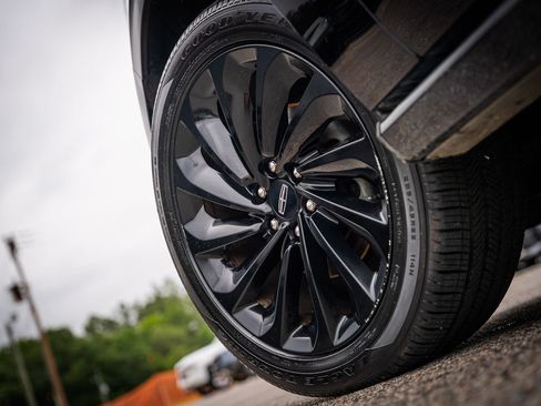 Used 2020 Lincoln Navigator Reserve w/ Equipment Group 208A Reserve AWD/4WD image 7