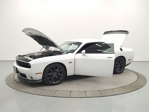Used 2023 Dodge Challenger R/T w/ Blacktop Package image 11