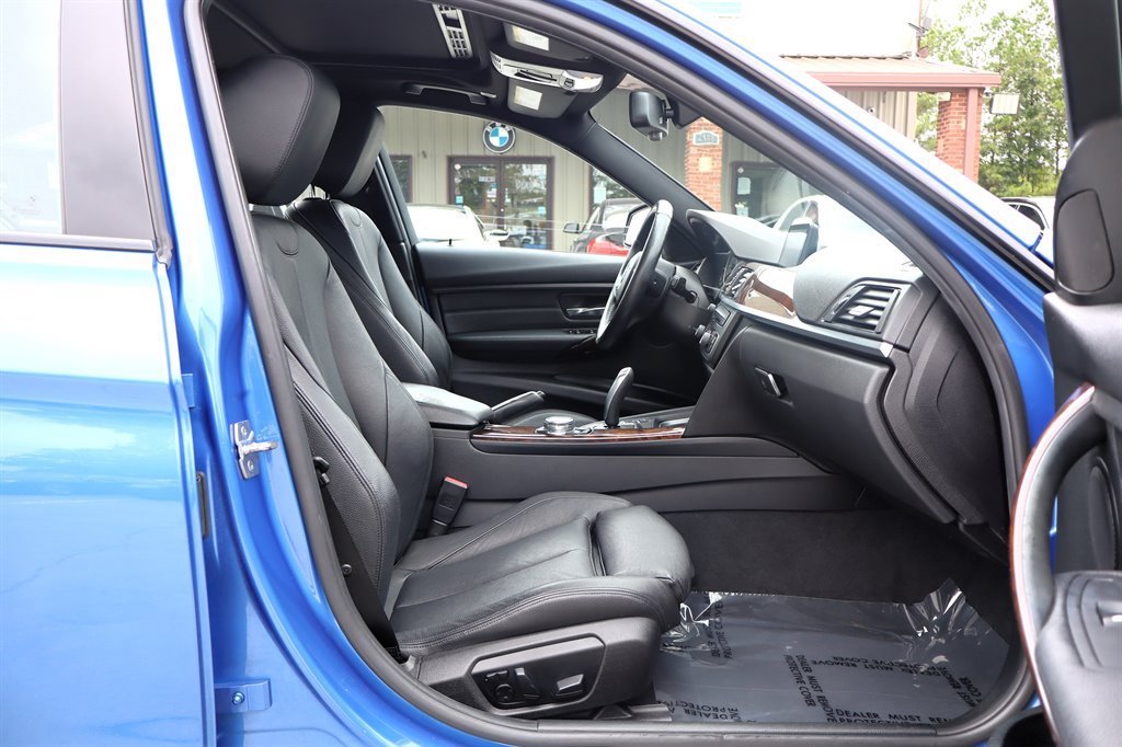 Used 2015 BMW 328d xDrive Sedan AWD/4WD image 17