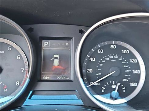 Used 2018 Hyundai Santa Fe Sport FWD image 14