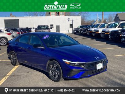 Used 2025 Hyundai Elantra Sport w/ Cargo Package