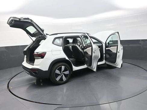 Used 2025 Volkswagen Taos S AWD/4WD image 35