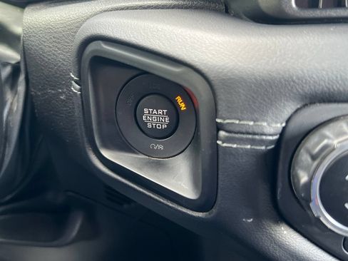 Used 2024 Jeep Wrangler Unlimited Sahara AWD/4WD image 35