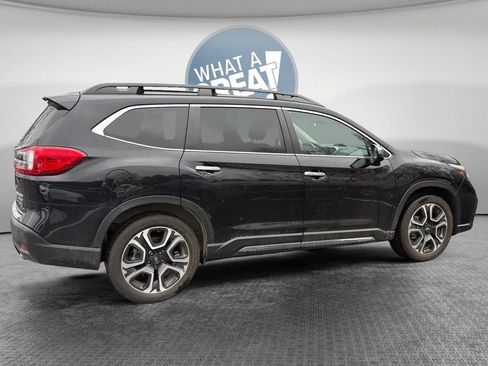 Used 2023 Subaru Ascent Touring image 2