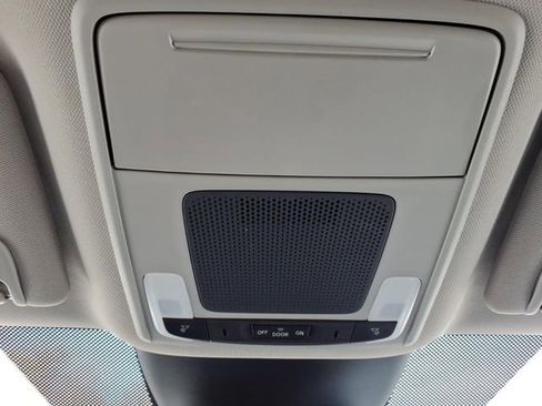 Used 2023 Honda Pilot EX-L image 30
