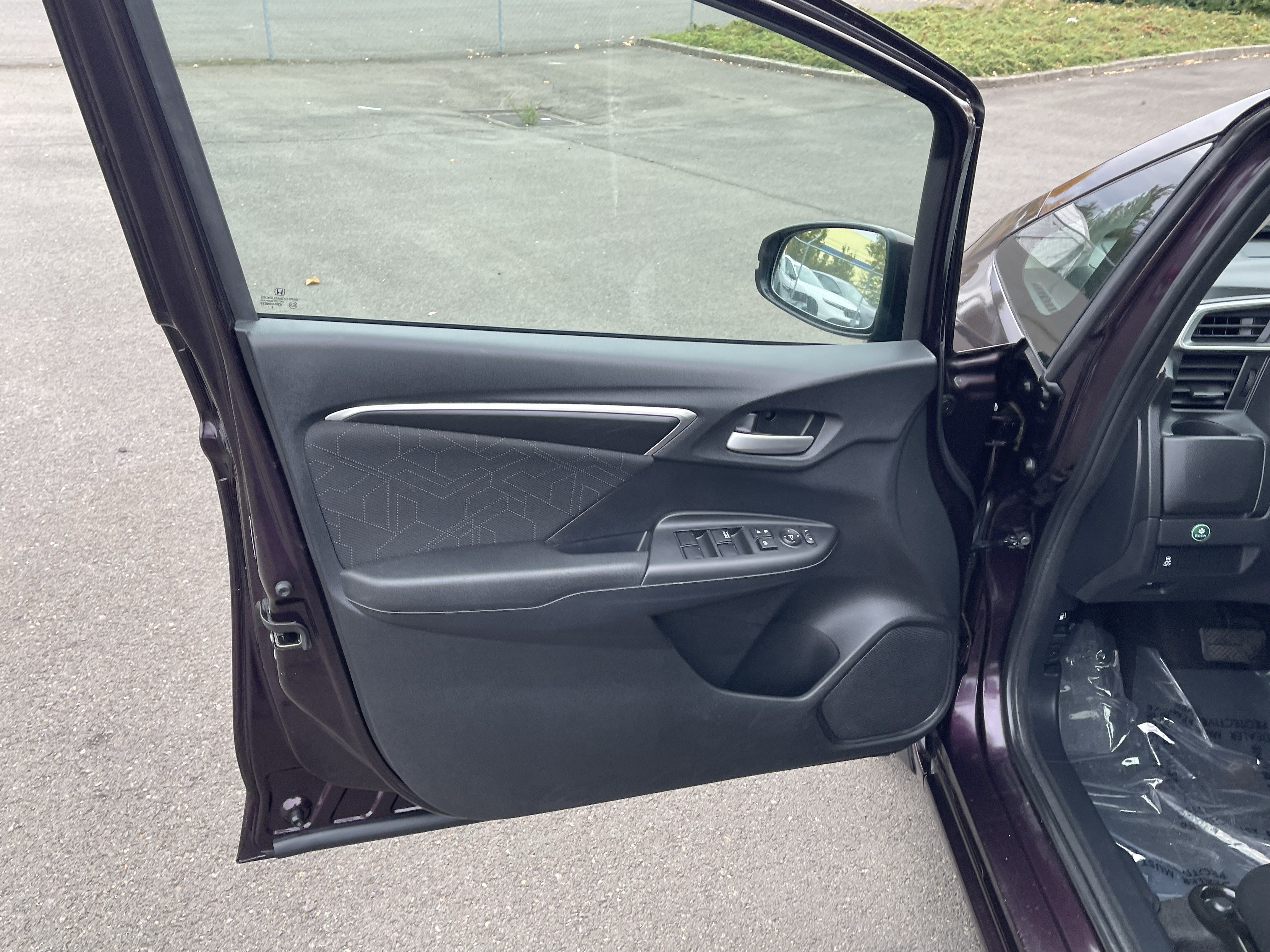 Used 2015 Honda Fit EX image 17