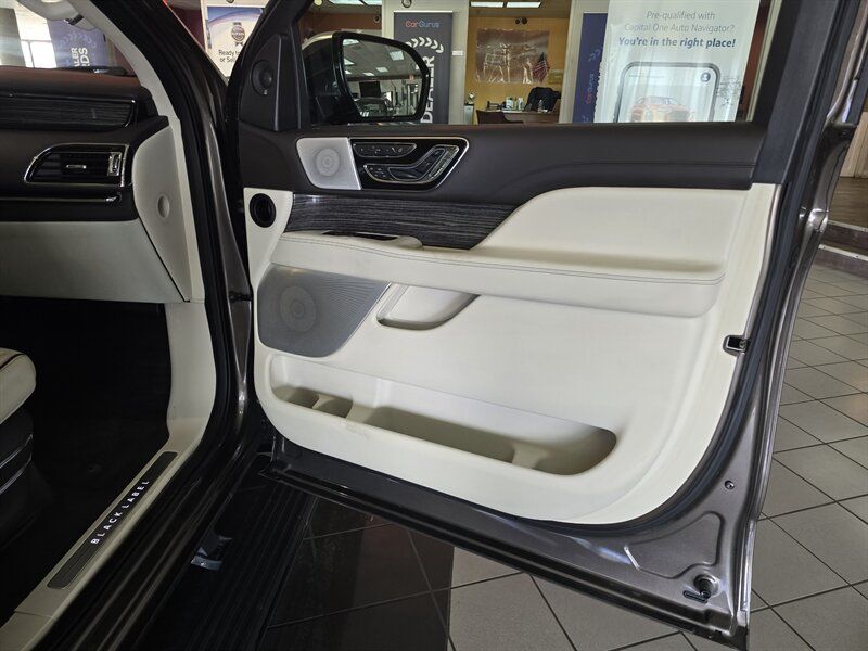 Used 2018 Lincoln Navigator L Black Label AWD/4WD image 18