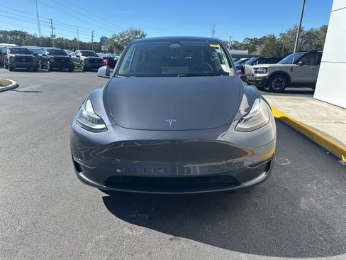 Used 2023 Tesla Model Y Long Range image 7