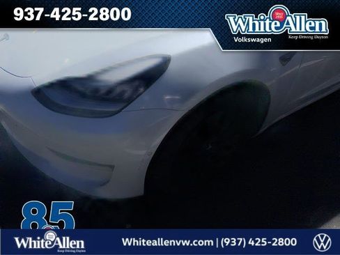 Used 2021 Tesla Model 3 Standard Range Plus image 1