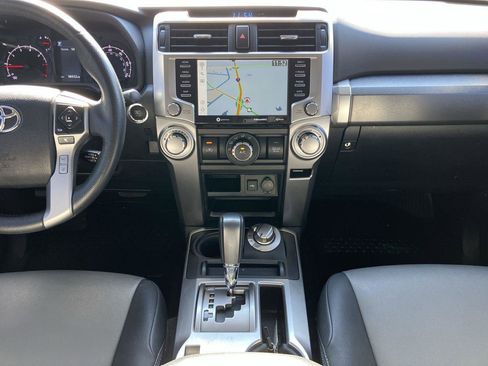 Used 2020 Toyota 4Runner SR5 Premium image 17