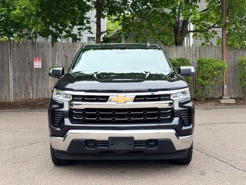 Used 2024 Chevrolet Silverado 1500 LT AWD/4WD image 9