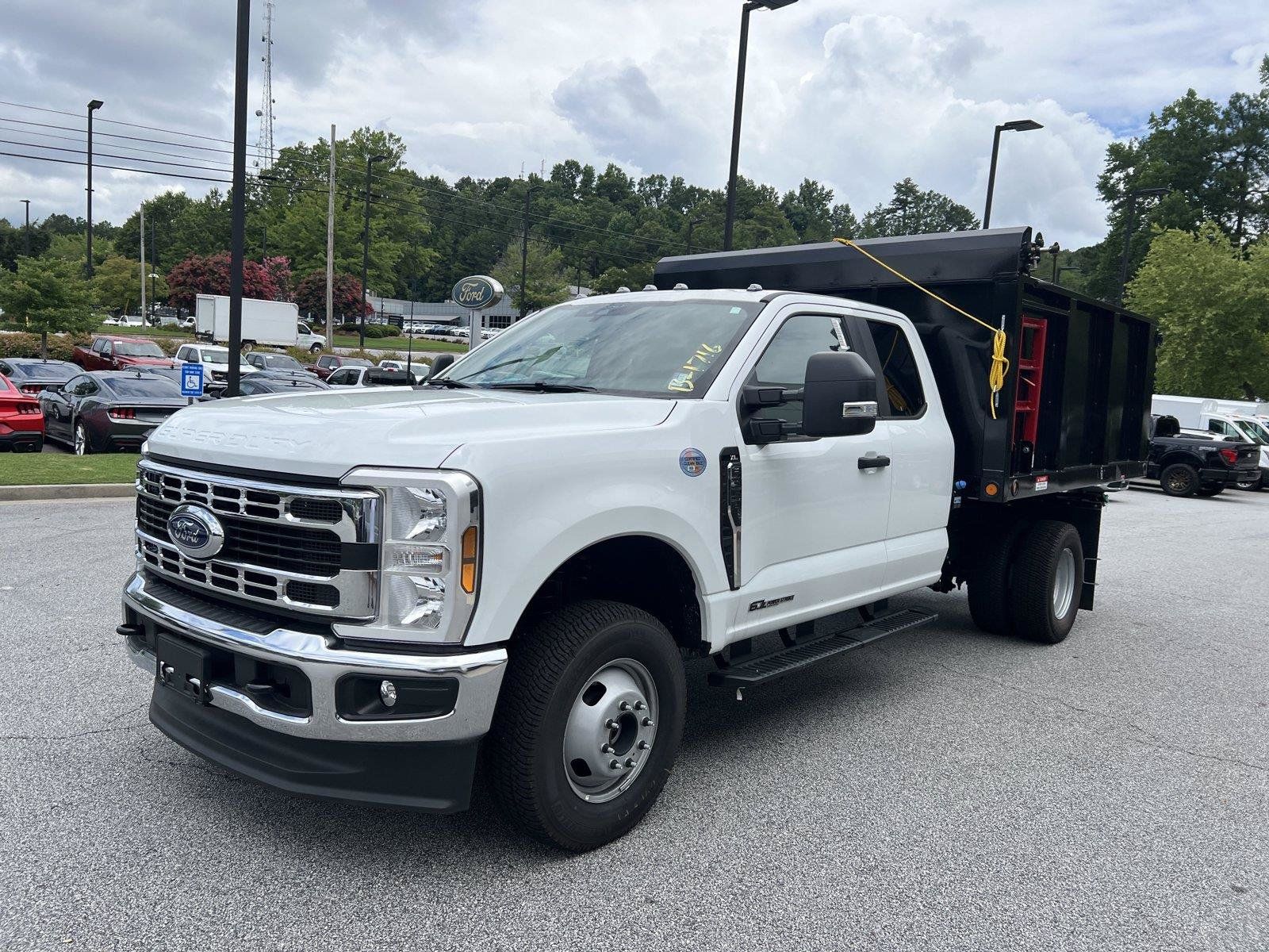 New 2025 Ford F350 XL w/ XL Chrome Package AWD/4WD image 3