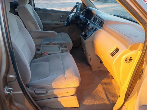 Used 2004 Honda Odyssey LX image 7