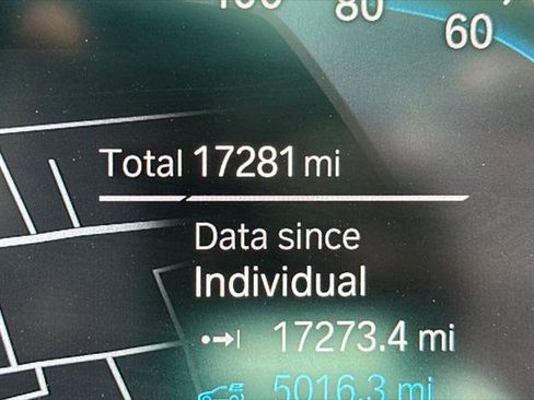 Used 2023 BMW 530e w/ Premium Package image 24