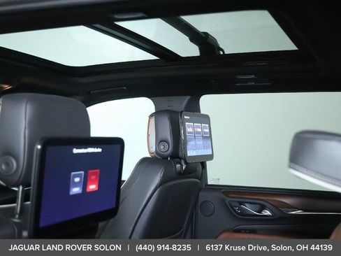 Used 2023 GMC Yukon XL Denali Ultimate AWD/4WD image 19