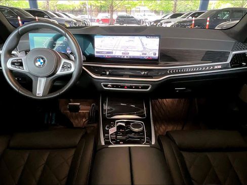 Used 2024 BMW X5 sDrive40i w/ M Sport Package RWD image 15