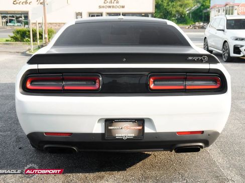 Used 2015 Dodge Challenger SRT Hellcat image 6