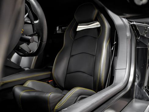 Used 2014 Lamborghini Aventador LP 700-4 image 10