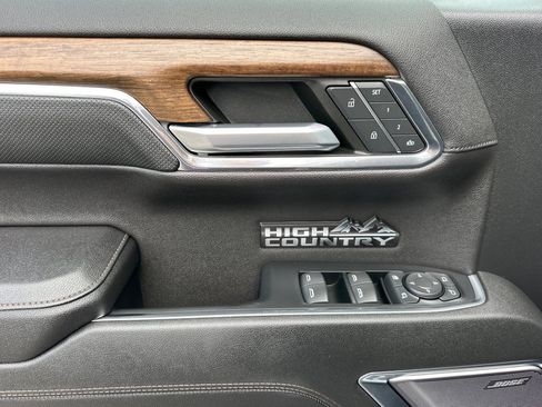 Certified 2023 Chevrolet Silverado 1500 High Country w/ High Country Premium Package AWD/4WD image 11