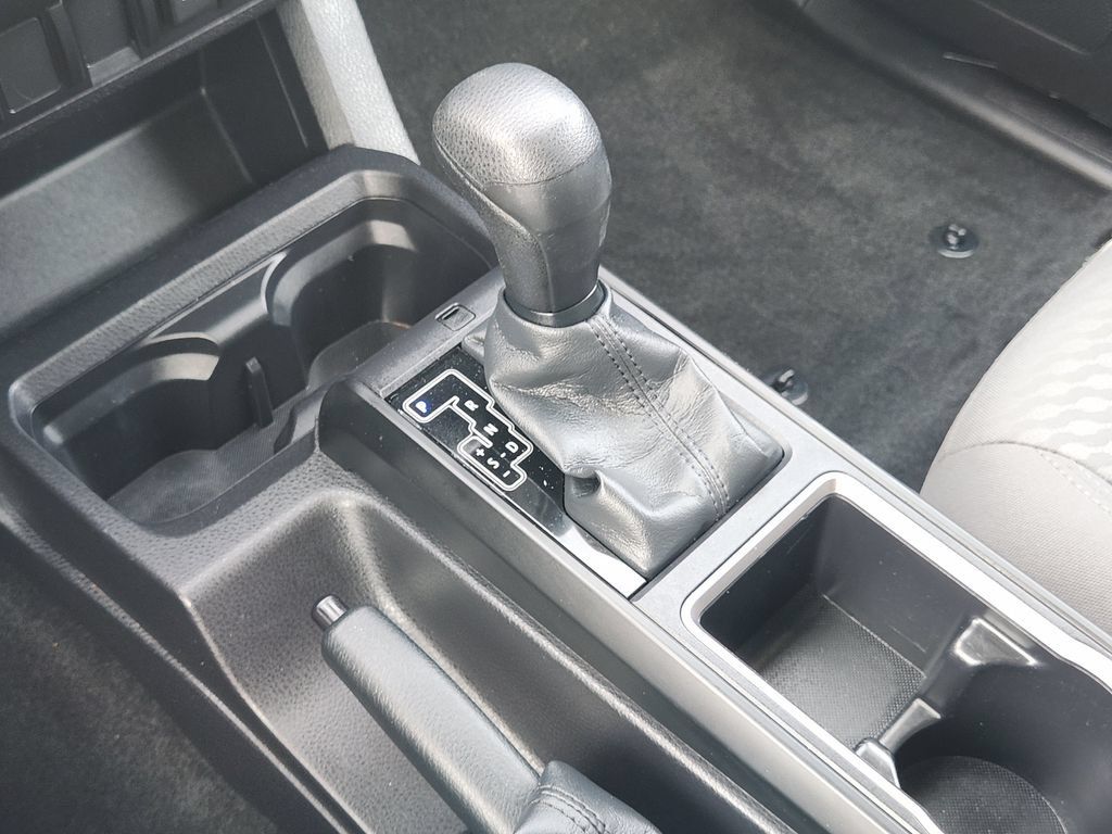 Used 2022 Toyota Tacoma SR RWD image 20