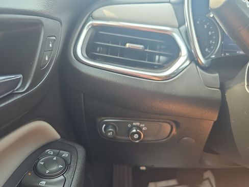 Used 2019 Chevrolet Equinox LT image 20