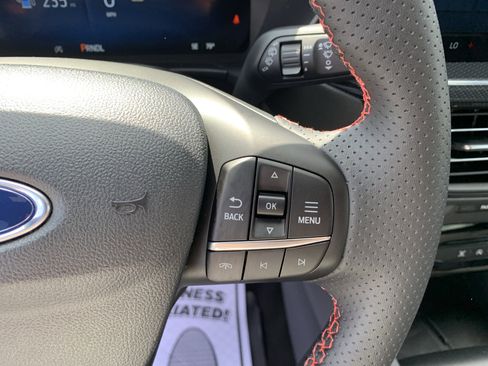 Used 2025 Ford Escape ST-Line Elite AWD/4WD image 30