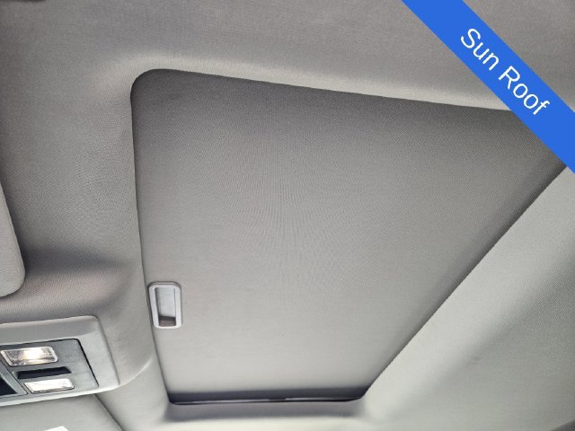 Used 2017 RAM 1500 Laramie AWD/4WD image 23