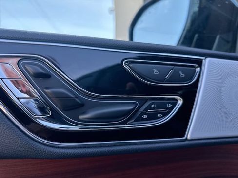 Used 2024 Lincoln Navigator Reserve AWD/4WD image 16
