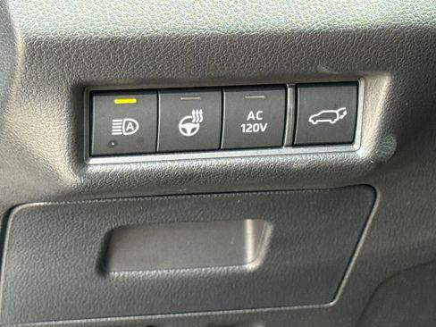 Used 2025 Toyota Grand Highlander AWD Hybrid image 25