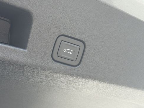 New 2026 Chevrolet Traverse LT FWD image 20