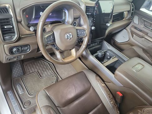 Used 2025 RAM 1500 Limited AWD/4WD image 11