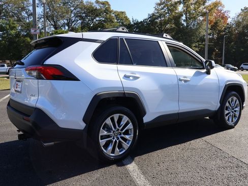 Certified 2025 Toyota RAV4 XLE Premium image 5