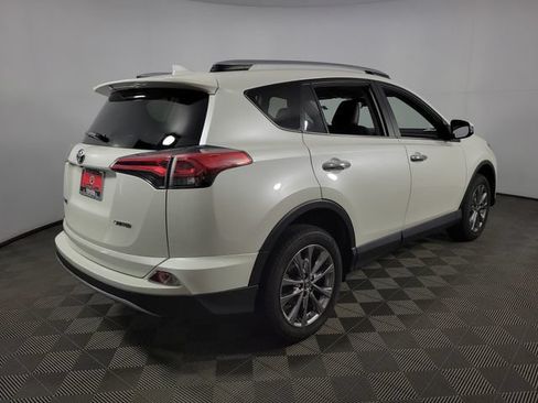 Used 2018 Toyota RAV4 Limited FWD image 10