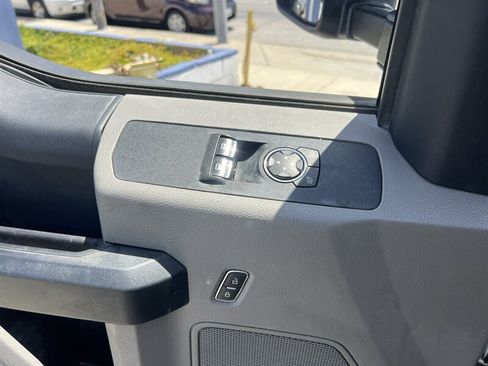 Used 2022 Ford F550 2WD Regular Cab Super Duty image 19