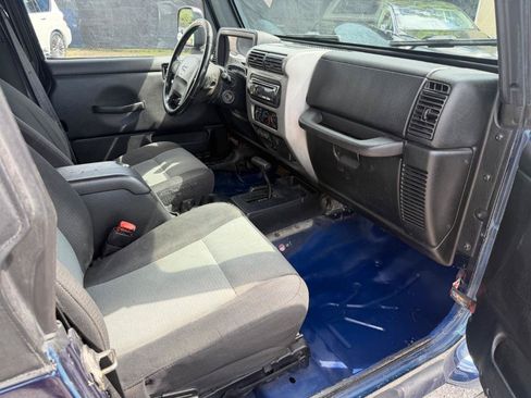 Used 2006 Jeep Wrangler Unlimited AWD/4WD image 15