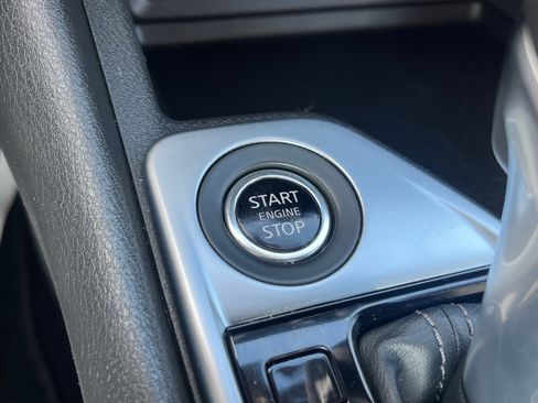 Used 2025 Nissan Sentra SV FWD image 8