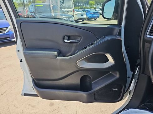 Used 2024 Nissan Frontier SL w/ Technology Package RWD image 30