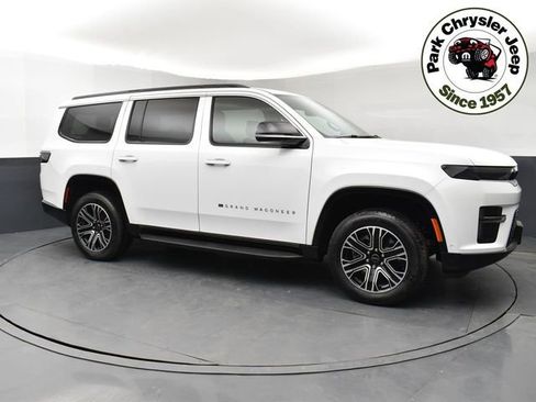 New 2026 Jeep Grand Wagoneer 4WD w/ 8-Passenger Seating Package image 1