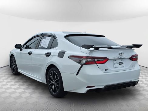 Used 2021 Toyota Camry SE FWD image 6
