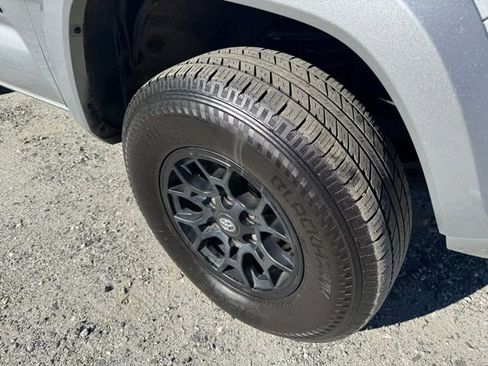 Used 2019 Toyota Tacoma SR5 image 12